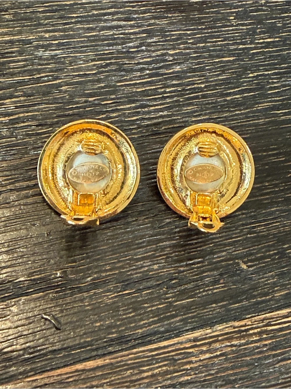 CHANEL Vintage Gold-Plated Button Earrings with Cream Faux Pearl